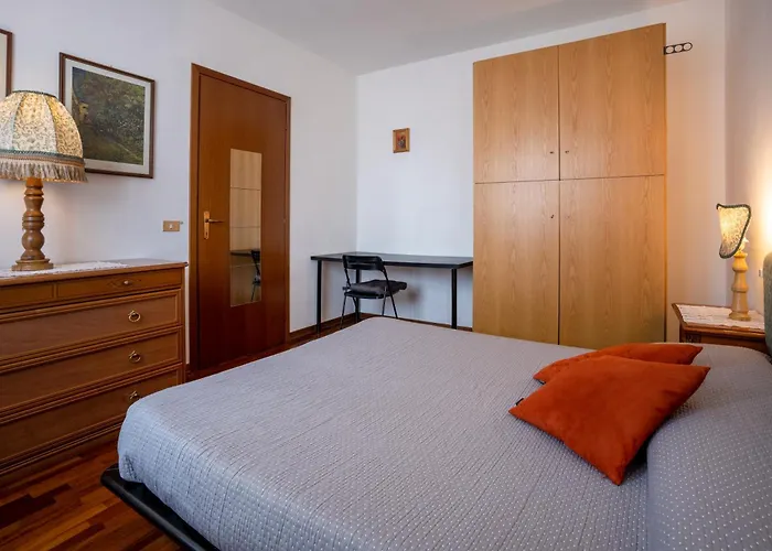 Con Garage Vicino Al Centro شقة فيرونا